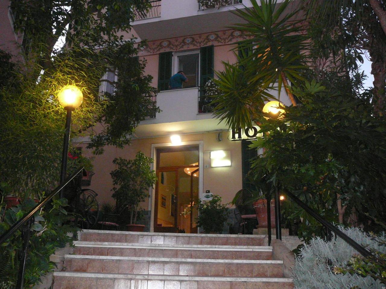 Hotel Villa Bianca ライグエーリア エクステリア 写真